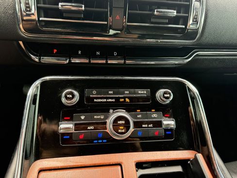 Used 2020 Lincoln Navigator Reserve w/ Equipment Group 208A Reserve AWD/4WD image 26