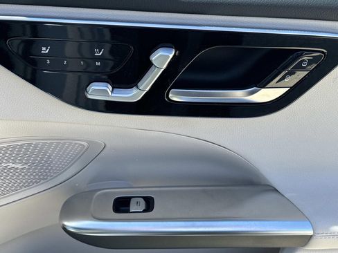 Used 2024 Mercedes-Benz C 300 Sedan image 15