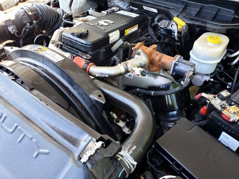 Used 2018 RAM 3500 Tradesman w/ Chrome Appearance Group image 20