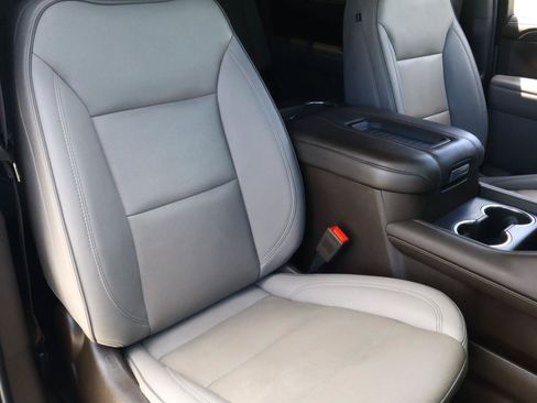 Used 2023 GMC Yukon XL SLT w/ SLT Premium Package RWD image 20