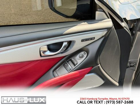 Used 2017 INFINITI Q60 Red Sport 400 AWD/4WD image 10