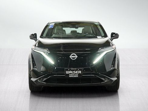 Used 2023 Nissan Ariya AWD image 9