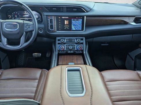 Used 2024 GMC Yukon Denali Ultimate image 18
