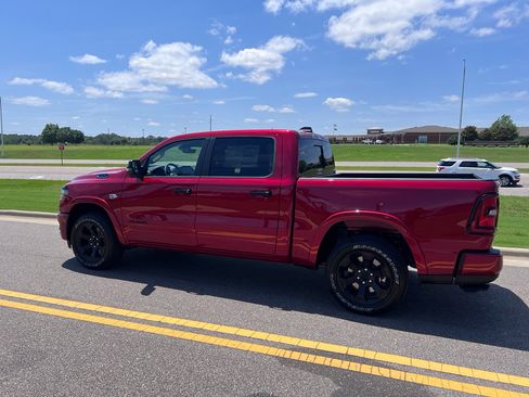 New 2026 RAM 1500 Big Horn AWD/4WD image 10