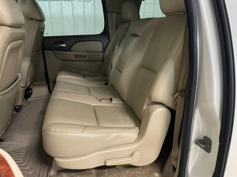 Used 2012 Chevrolet Suburban LTZ AWD/4WD image 22