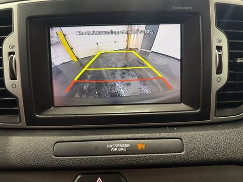 Used 2017 Kia Sportage LX w/ LX Popular Package image 15