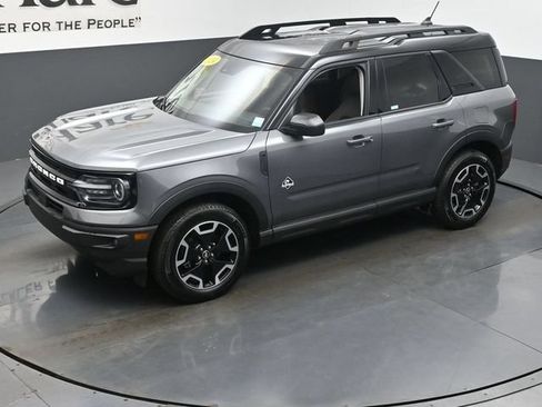 Used 2024 Ford Bronco Sport Outer Banks w/ Tech Package AWD/4WD image 44