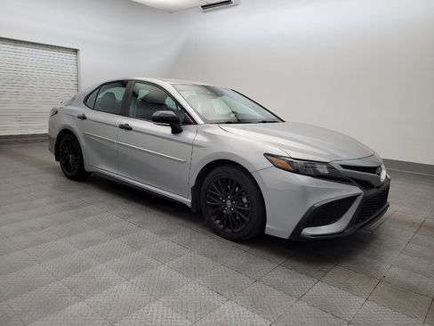 Used 2022 Toyota Camry SE image 11