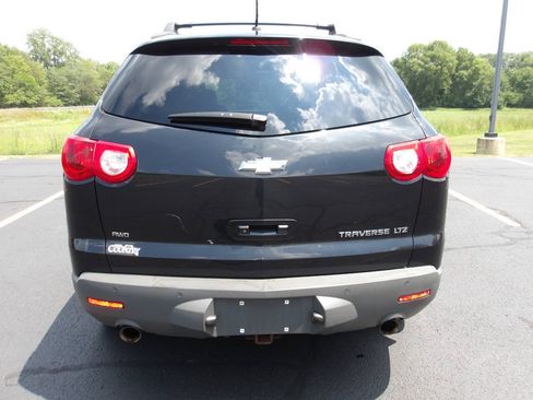 Used 2013 Buick Enclave Leather FWD image 4
