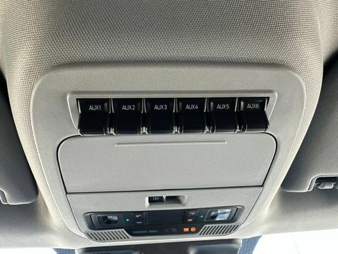 New 2026 Ford F250 XLT w/ XLT Premium Package AWD/4WD image 17