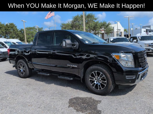 Used 2023 Nissan Titan SV w/ SV Convenience Package AWD/4WD image 3
