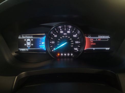 Used 2016 Ford Explorer XLT w/ Equipment Group 202A AWD/4WD image 23