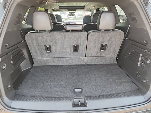 Certified 2025 Buick Enclave Sport Touring w/ Power Package AWD/4WD image 48