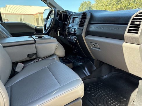 Used 2018 Ford F350 XL w/ Power Equipment Group image 31