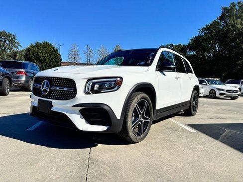 Certified 2023 Mercedes-Benz GLB 250 image 3