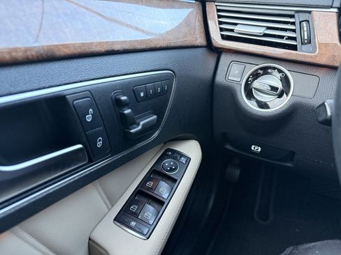Used 2012 Mercedes-Benz E 350 4MATIC Sedan image 30