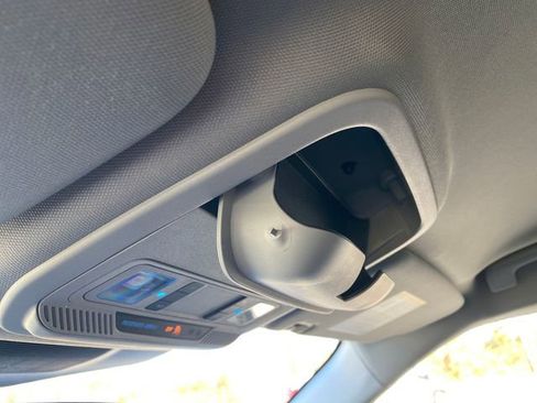 Used 2022 Ford Explorer XLT w/ Equipment Group 202A image 30