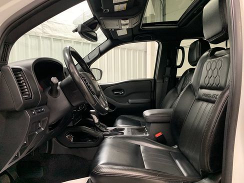 Used 2022 Nissan Frontier PRO-4X w/ Pro-4X Premium Package AWD/4WD image 4