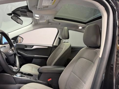 Used 2022 Ford Escape SE w/ SE Sport Appearance Package AWD/4WD image 17
