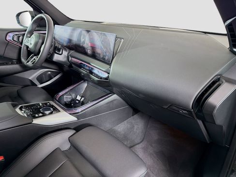 Used 2025 BMW X3 xDrive30i w/ Premium Package image 31