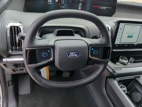 New 2027 Ford Expedition Platinum w/ Stealth Appearance Package AWD/4WD image 17