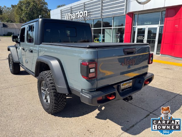 Used 2024 Jeep Gladiator Mojave w/ Technology Group AWD/4WD image 13