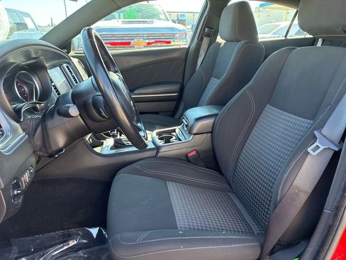 Used 2023 Dodge Charger SXT RWD image 10