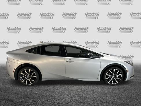 Used 2024 Toyota Prius Prime FWD image 11