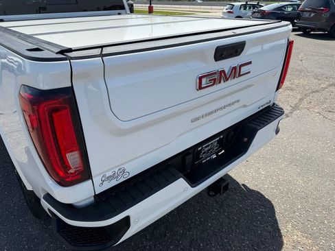 Used 2022 GMC Sierra 3500 AT4 w/ AT4 Preferred Package AWD/4WD image 16