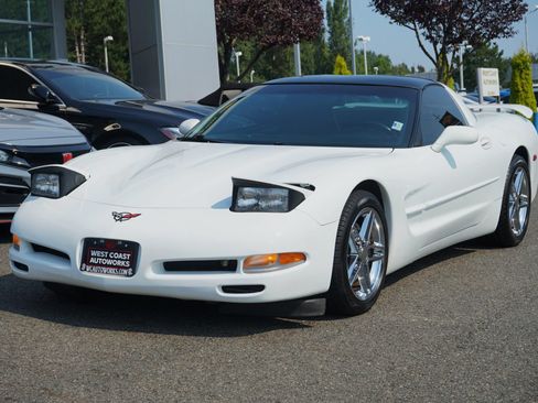 Used 1997 Chevrolet Corvette Coupe w/ Memory Pkg RWD image 1