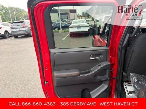 Certified 2025 Nissan Frontier PRO-4X w/ Pro Convenience Package AWD/4WD image 18