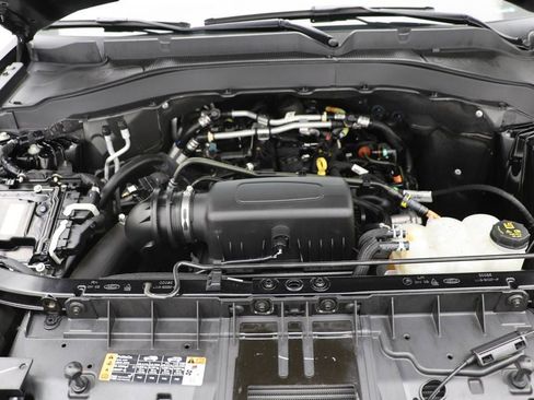 Used 2022 Ford Explorer XLT w/ Equipment Group 202A image 29