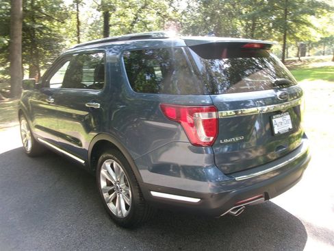 Used 2018 Ford Explorer Limited w/ Equipment Group 301A image 8
