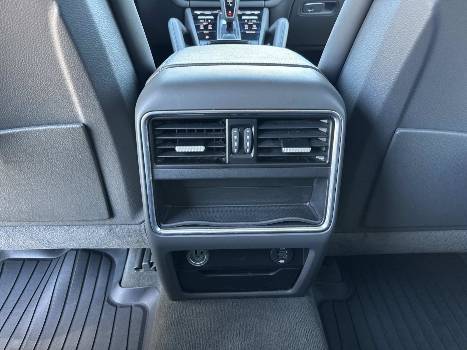 Used 2019 Porsche Cayenne AWD/4WD image 17