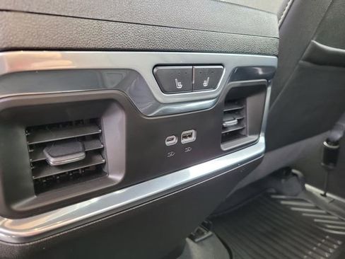 Used 2024 Chevrolet Silverado 1500 High Country w/ Technology Package image 13