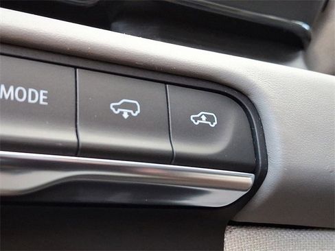 Certified 2022 Cadillac Escalade Premium Luxury Platinum image 29