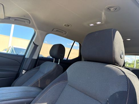 Used 2019 Chevrolet Traverse LT w/ LPO, Floor Liner Package AWD/4WD image 9
