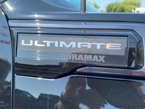 Used 2024 GMC Sierra 2500 Denali Ultimate w/ Max Trailering Package AWD/4WD image 2