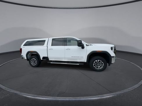 Used 2024 GMC Sierra 2500 SLE w/ SLE Value Package; AWD/4WD image 9
