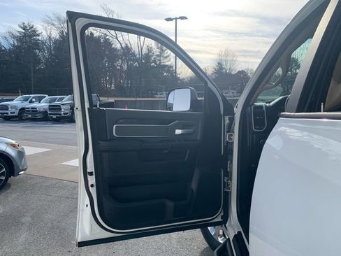 Used 2019 RAM 2500 Big Horn image 16