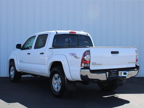 Used 2010 Toyota Tacoma 4x4 Double Cab image 2