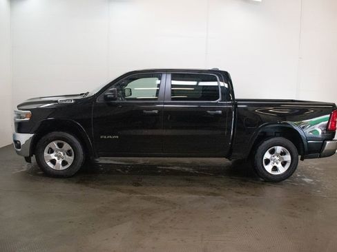 Used 2025 RAM 1500 Big Horn AWD/4WD image 7