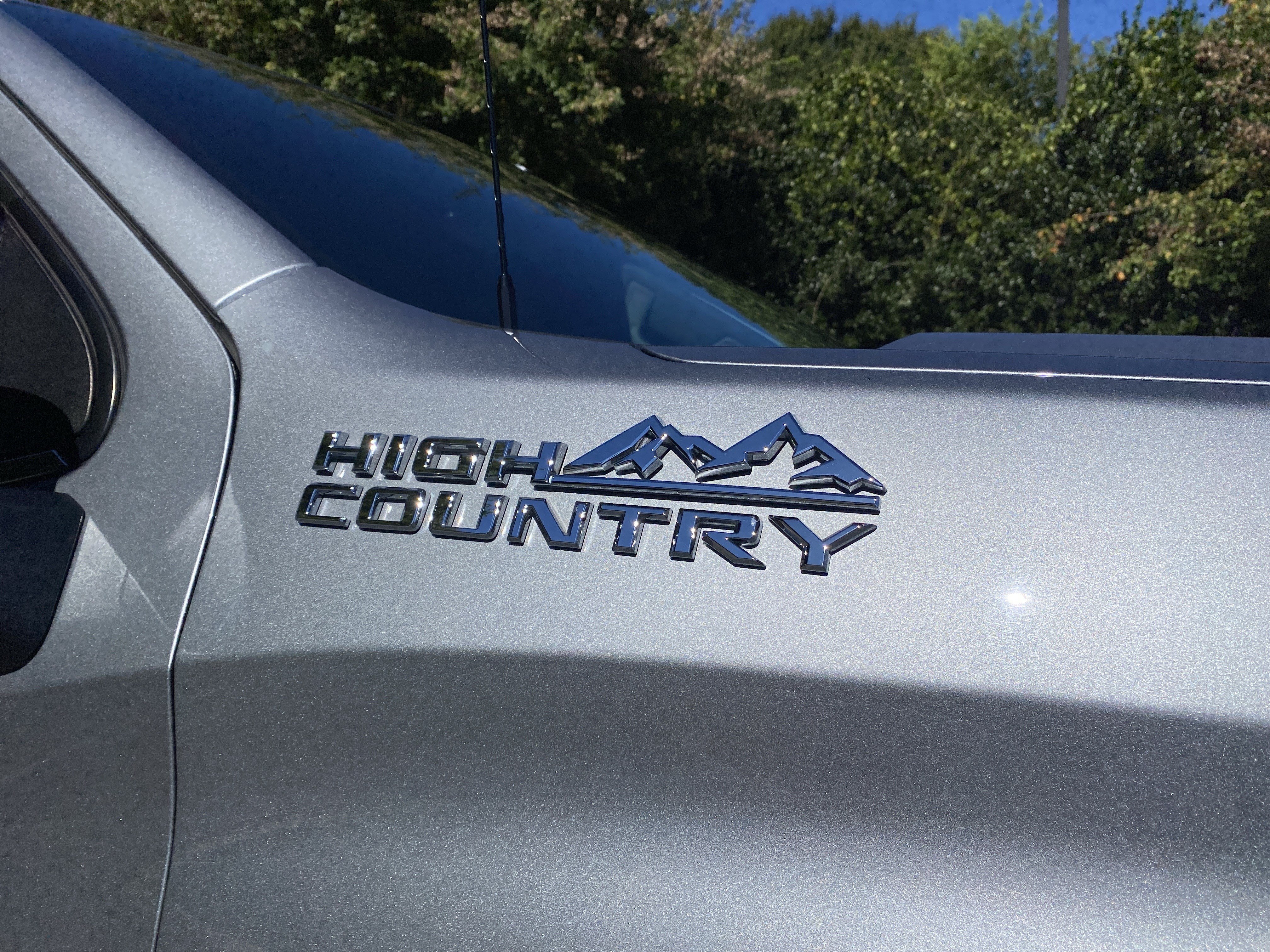 Used 2023 Chevrolet Silverado 1500 High Country w/ High Country Premium Package AWD/4WD image 18