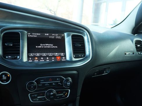 Used 2018 Dodge Charger R/T image 43