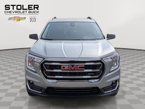 Used 2024 GMC Terrain AT4 AWD/4WD image 8