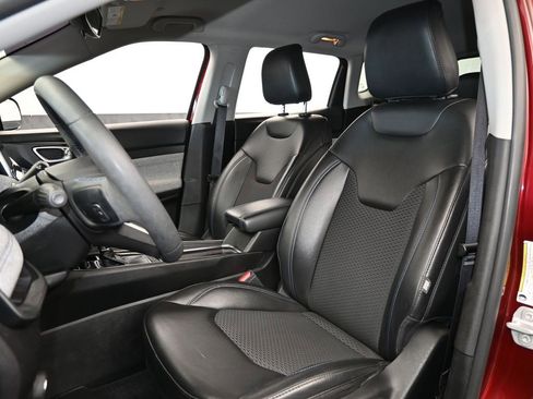 Used 2022 Jeep Compass Latitude image 10