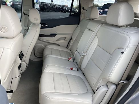 Used 2022 GMC Acadia Denali w/ Denali Ultimate Package image 23