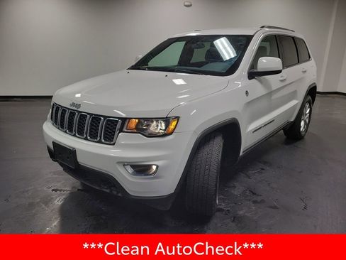 Used 2021 Jeep Grand Cherokee Laredo image 4