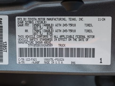 Used 2025 Toyota Tundra SR w/ SR Tow Package AWD/4WD image 30