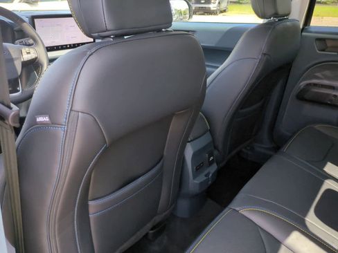 New 2025 Ford Maverick Lobo image 18